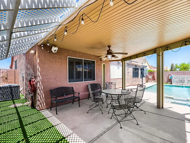 4407 Golden Palomino Ln — Photo 20