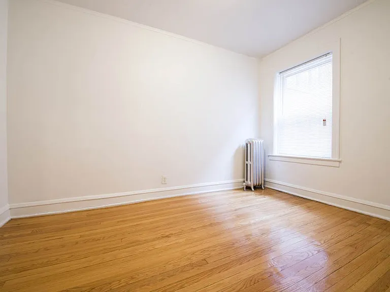 11111 S Vernon — Photo 3