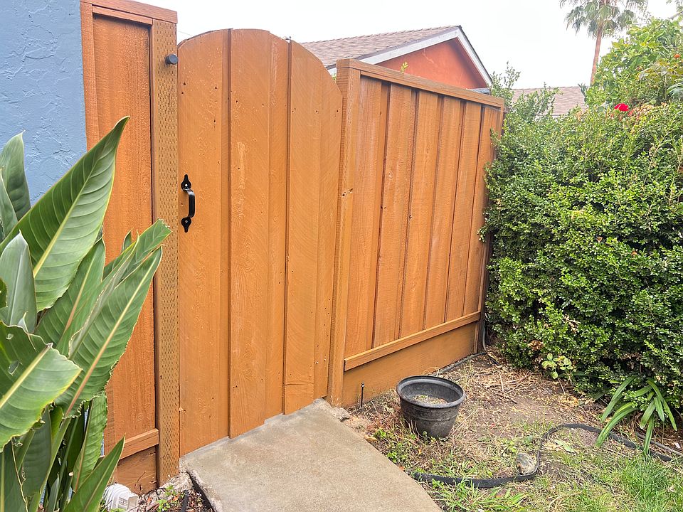 Private gate entrance