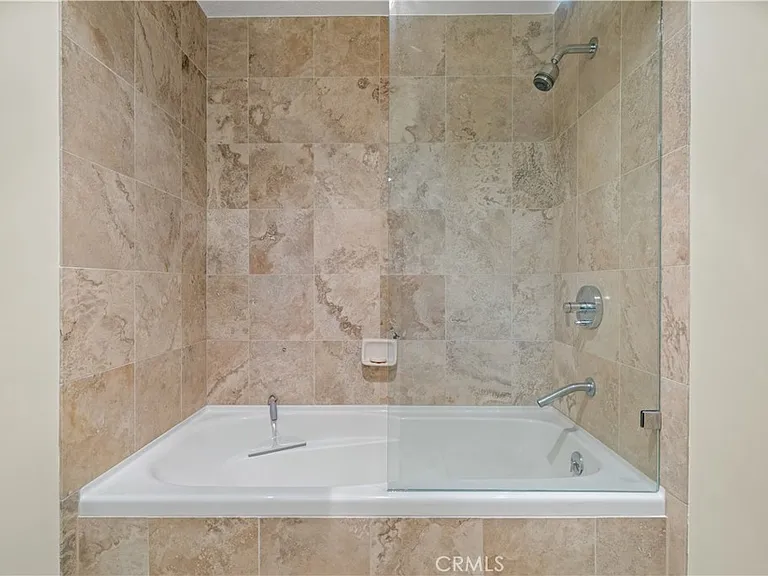 3141 Michelson Dr #1108 — Photo 19