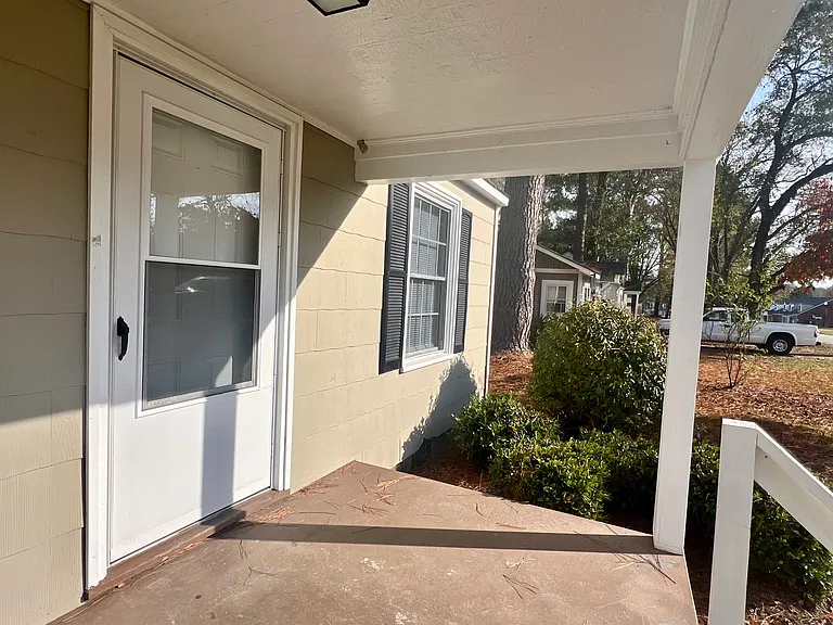 221 Mae Byrd Rd — Photo 3