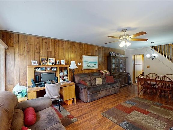 4th image of 1522 E 51st St