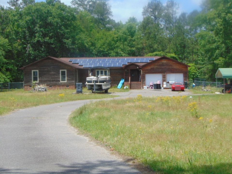 1st image of 1081 Summerland Ave