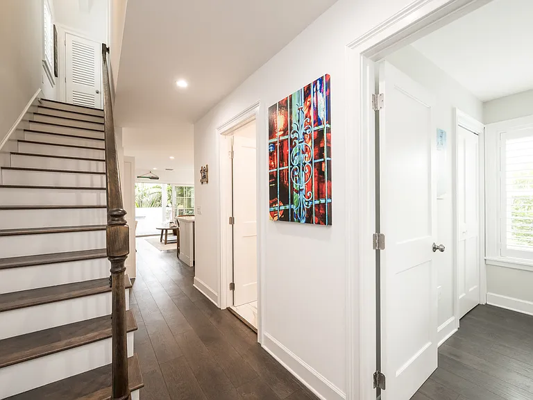 207 Virginia St — Photo 10