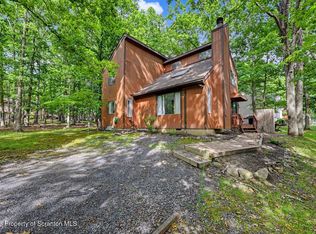 314 Hyland Dr, East Stroudsburg, PA 18301