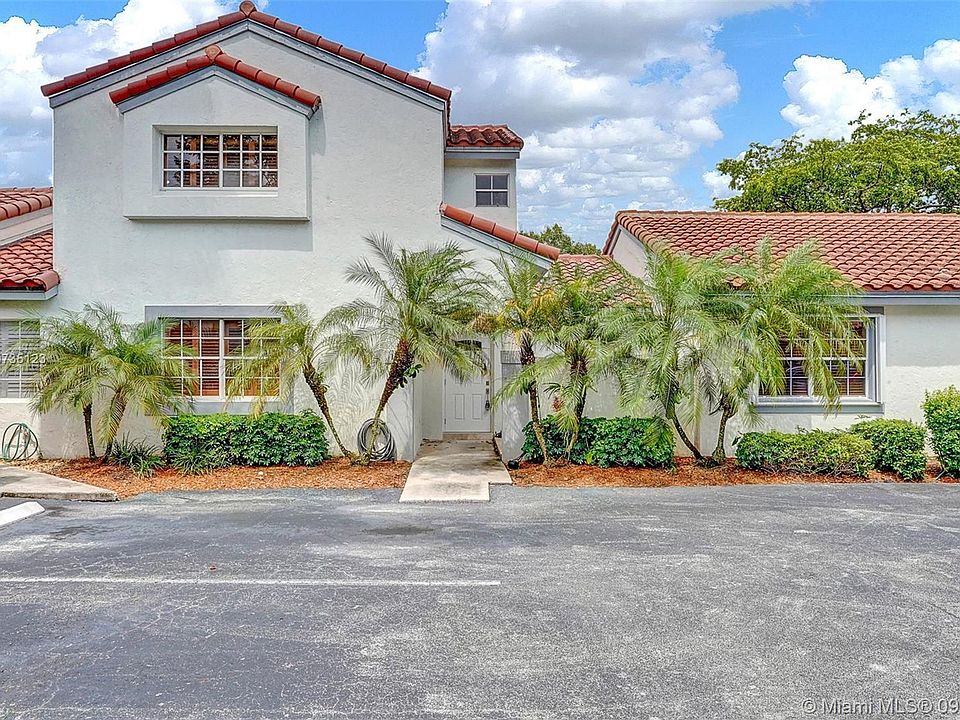 1st image of 1555 Springside Dr