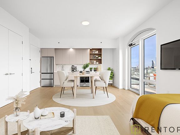 2nd image of 210 Greenpoint Ave #8I
