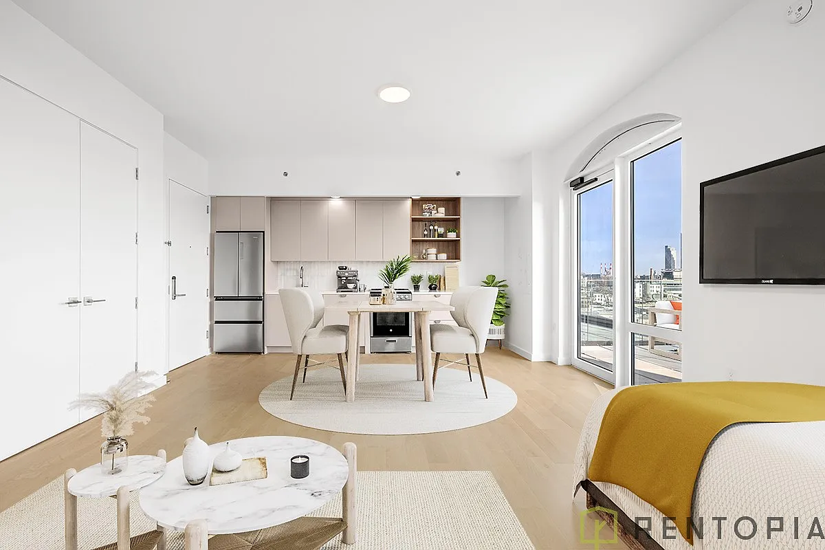 Building Photo - 210 Greenpoint Ave #8I