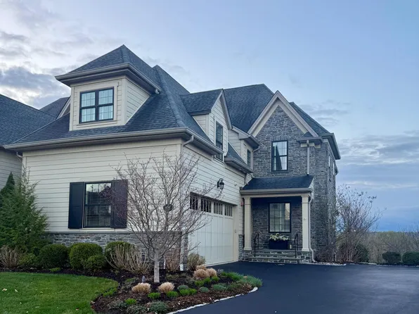 6146 Creekside Dr, Flourtown, PA 19031