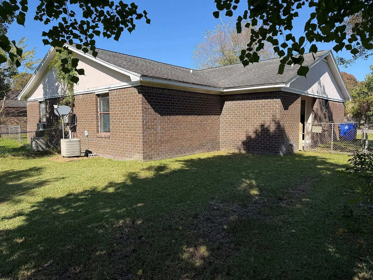 2 Bedroom 2 Bath Apartment in Oak Ridge Estates - N. Charleston — Photo 4