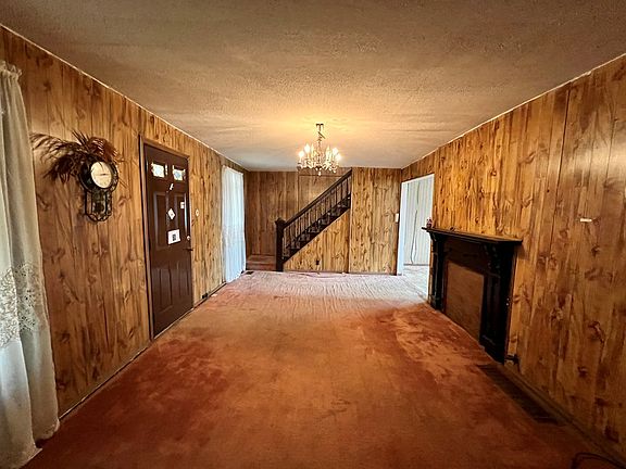 4th image of 217 Morton Ave