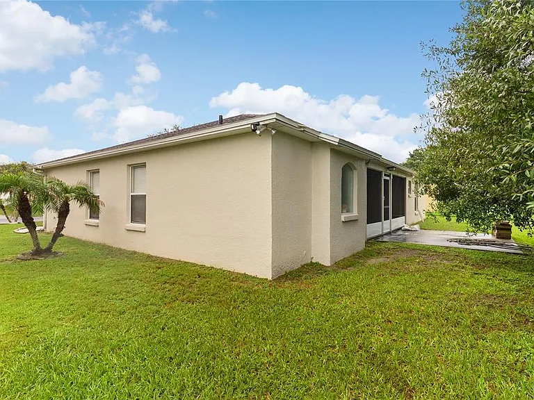 8207 Westmont Terrace Dr — Photo 43