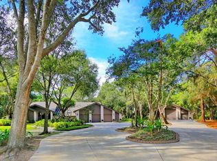 241 Sorrento Ranches Dr, Nokomis, FL 34275