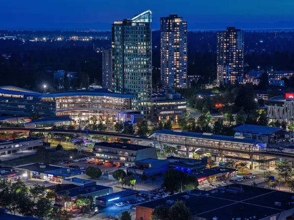 10428 Whalley Blvd #3102, Surrey, BC V3T 0W2