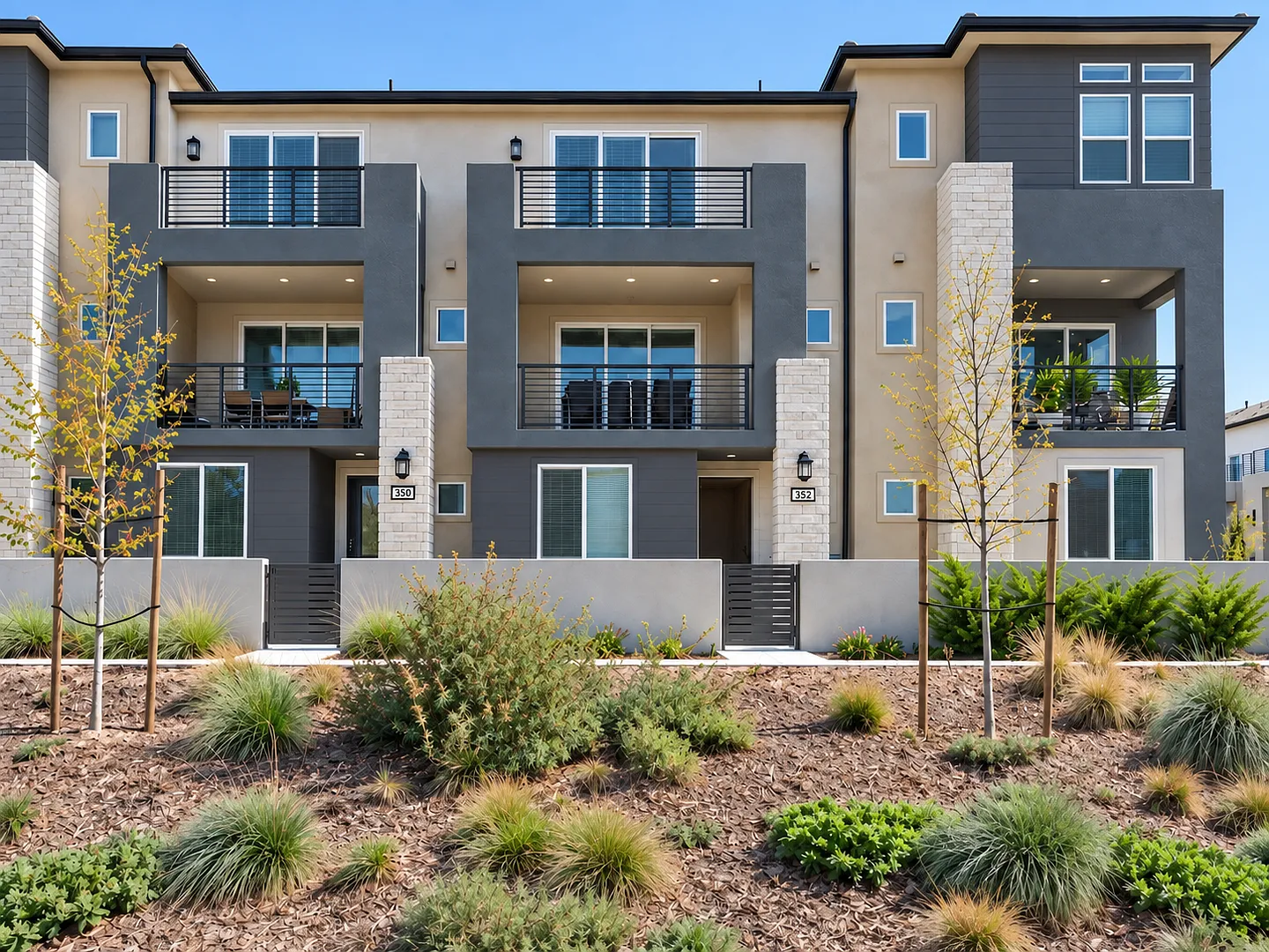 352 Tank Irvine — Photo 1