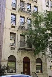 405 West 50th Street in Hell&#39;s Kitchen