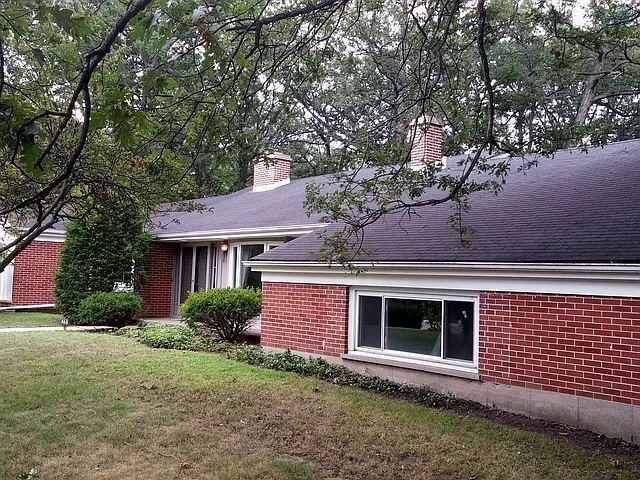 445 Hilldale Pl photo 1