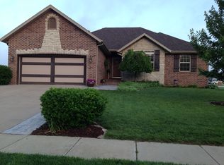 5507 S Aspen Dr, Battlefield, MO 65619