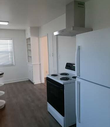 5th image of 209 Eureka Ave