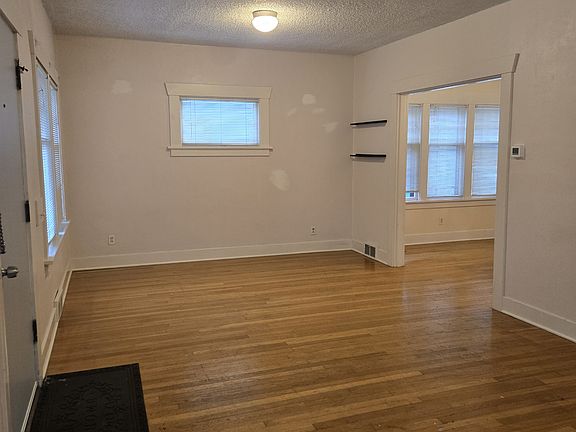 5th image of 1106 Hoyt Ave