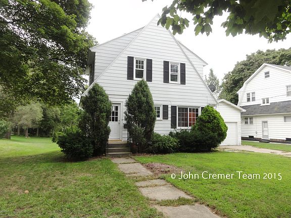 3rd image of 730 Bristol Ave NW