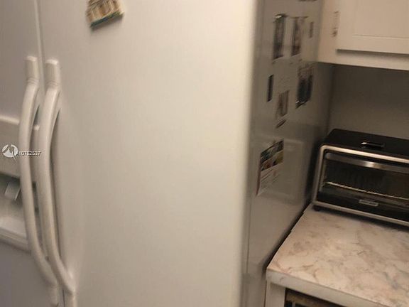 2nd image of 1540 Meridian Ave APT 4G