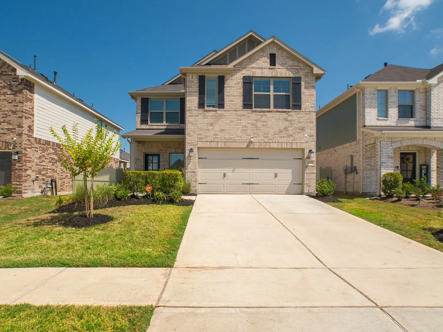 4 bed, 2.5 bath, 2166 sqft, $2,700 — Photo 1