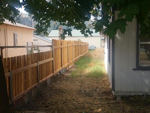 2nd image of 215 N Bernard St