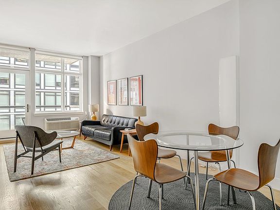 3rd image of 226 50th Ave APT 6G