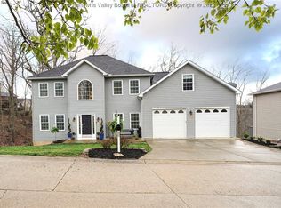 4 Meadow Rd, Charleston, WV 25314