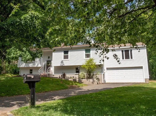 80 Baird Trce, Springfield, MA 01118