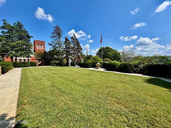4th image of 403 Church St