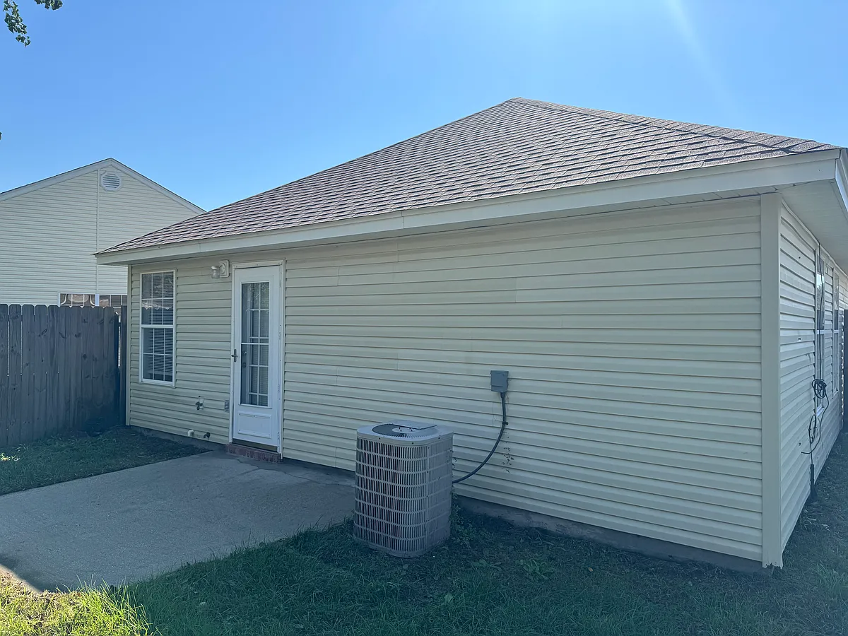Building Photo - 13364 Martin Ct