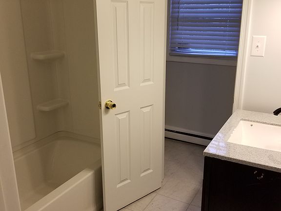 4th image of 1582 Avenue A