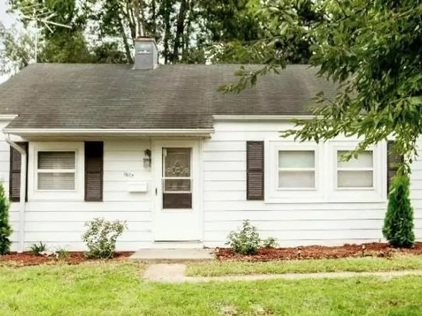 1205 Bel Aire Dr, Belleville, IL 62220