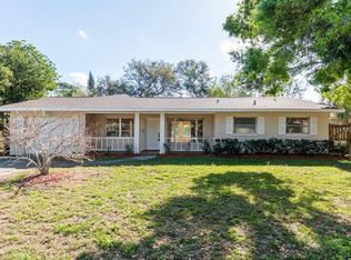 1717 Magnolia Rd, Belleair, FL 33756