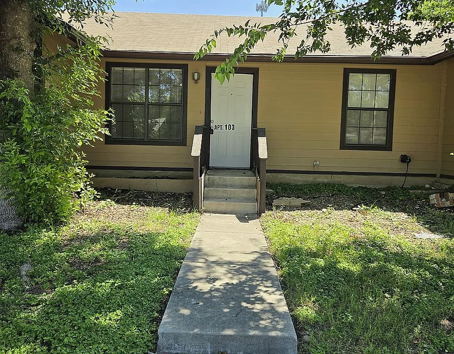 1st image of 202 Ash Dr APT 103