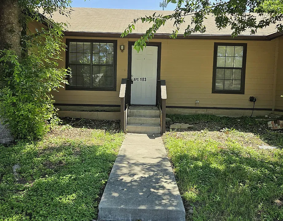 202 Ash Dr #103