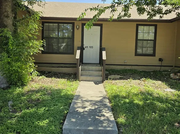 202 Ash Dr APT 103, Converse, TX 78109