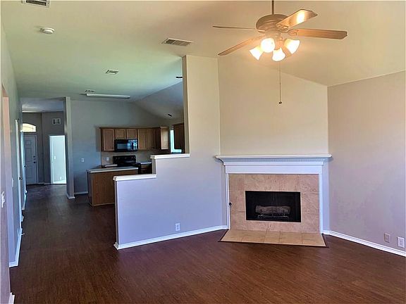 2nd image of 1105 Mule Deer Dr