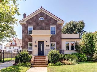166 E Beech St, Long Beach, NY 11561