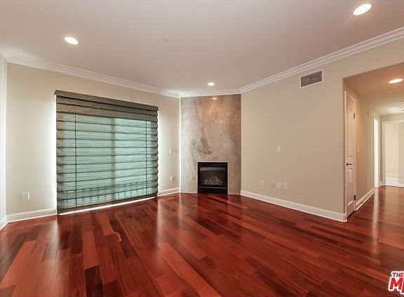 3rd image of 1102 Rexford Dr #Penthouse 1