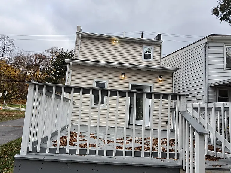578 N Main St — Photo 14