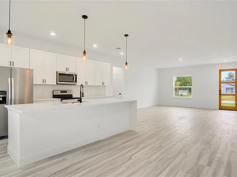 417 Marion Oaks Ln — Photo 5