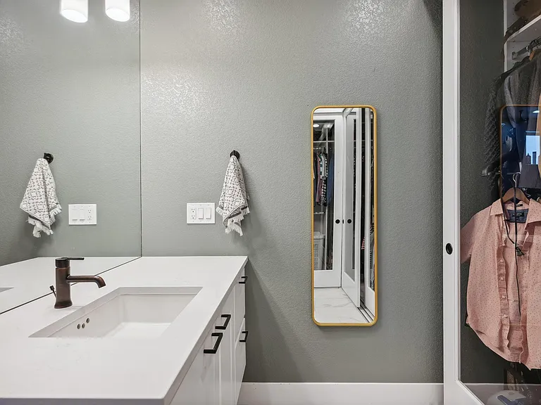 9714 Bennett Peak St — Photo 34