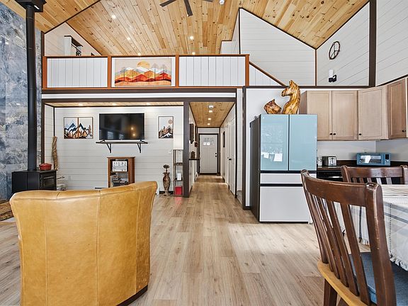 5th image of 535 North Road