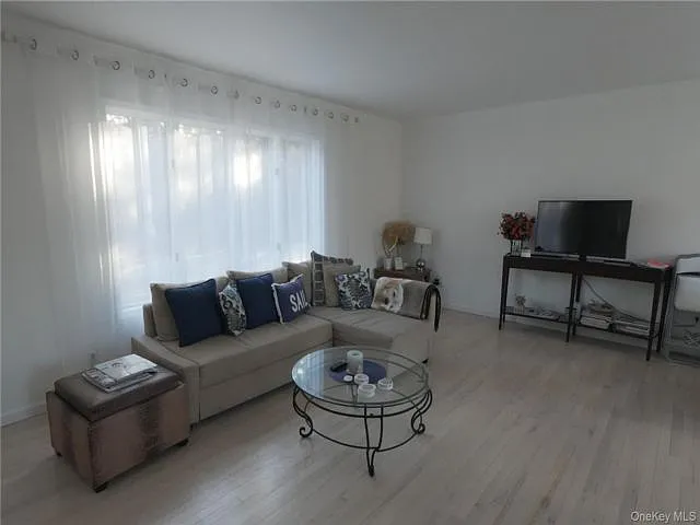 371 S River Rd — Photo 7