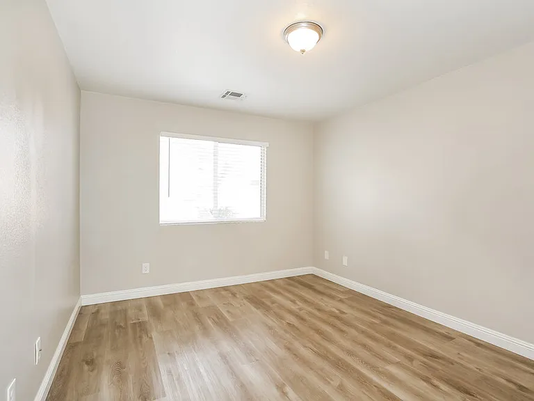 1022 Shades End Ave — Photo 14