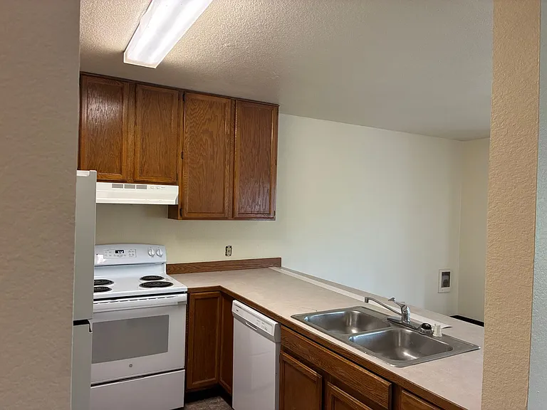 3400 E College Way — Photo 4