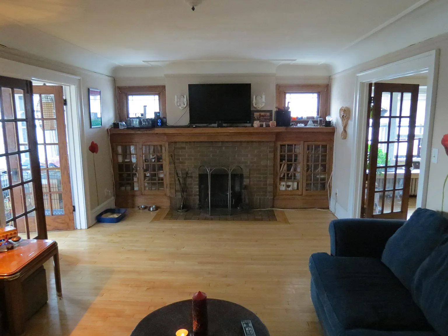 2864 N Downer Ave — Photo 2